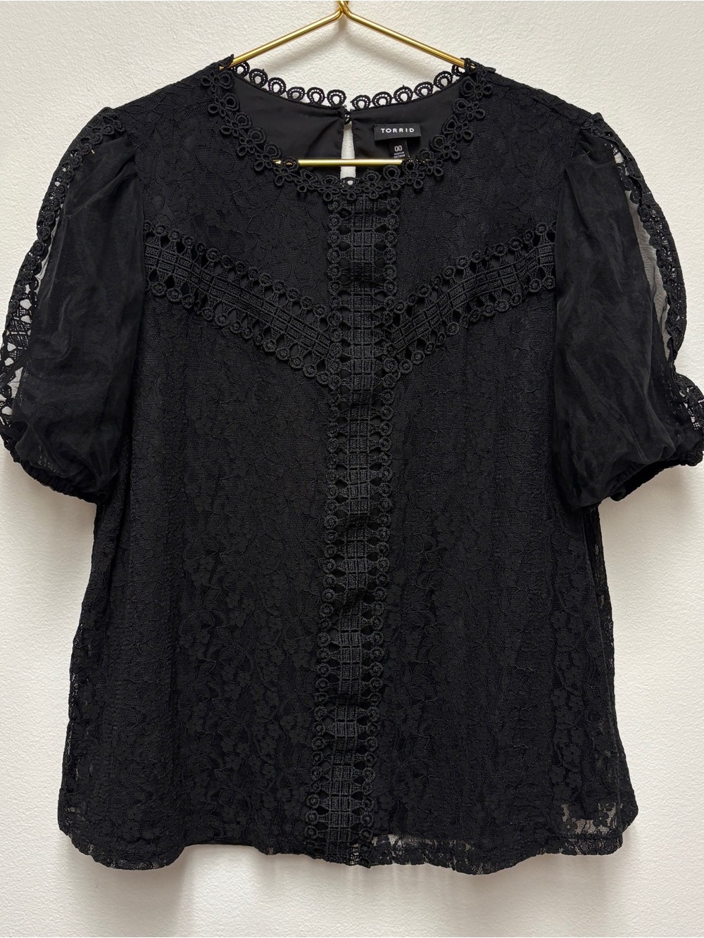 Torrid Crochet Lace Puff Sleeve Blouse Size 00 Black Dark Romantic
